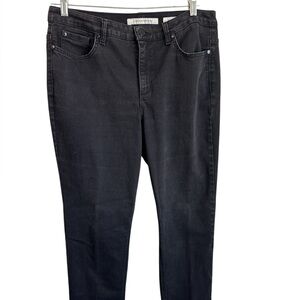 Share Jones New York Gramercy Curvy Women's size 14 Missy Short Black Denim jean
